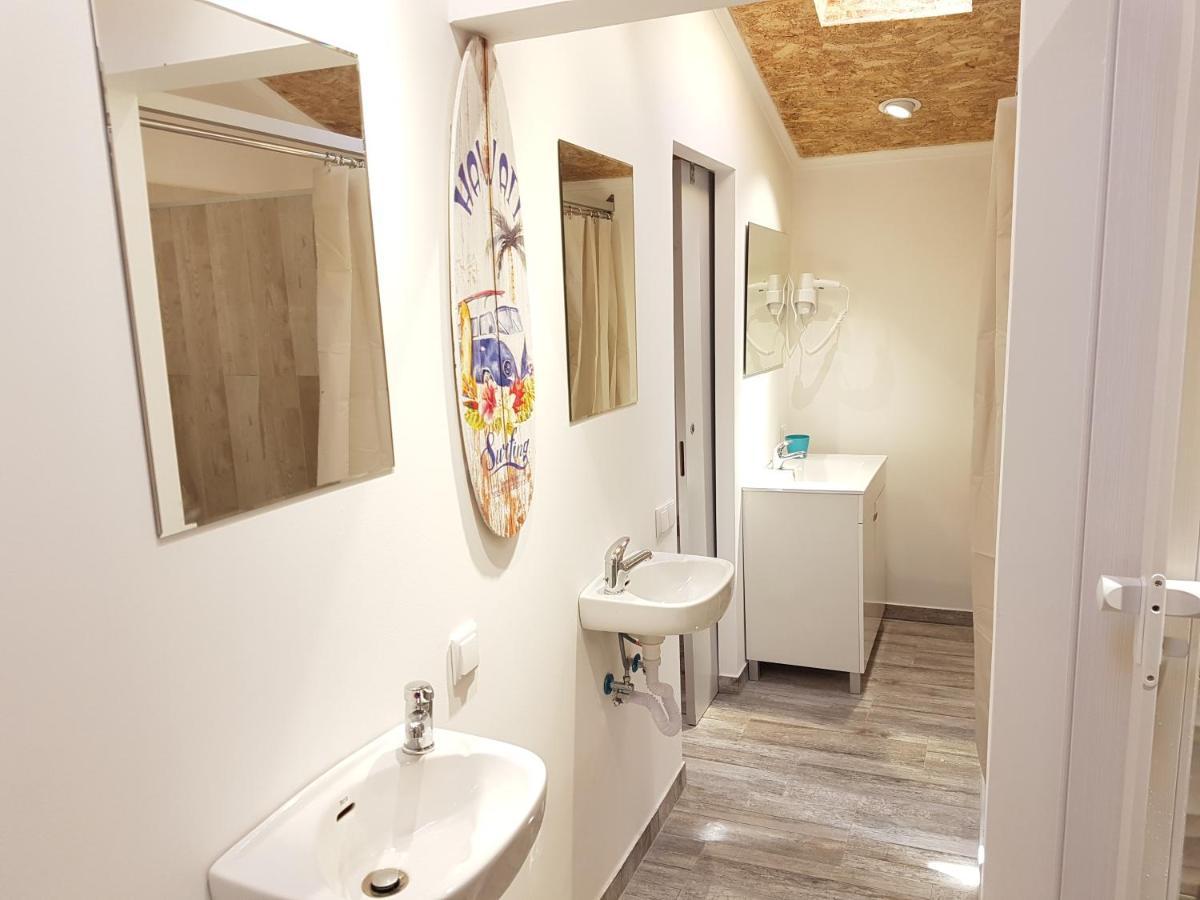 Vila Maria Mix Dorm By Host-Point Кошта-да-Капаріка Екстер'єр фото